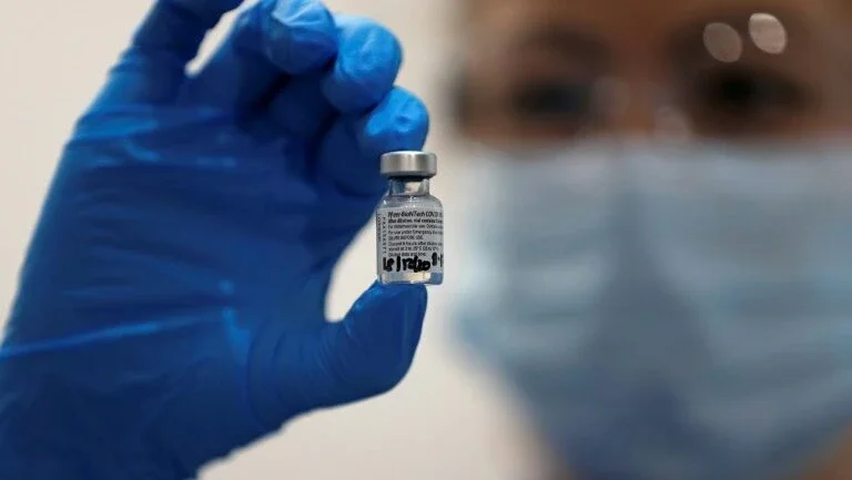 Colômbia garantirá acesso gratuito e universal às vacinas contra covid-19
