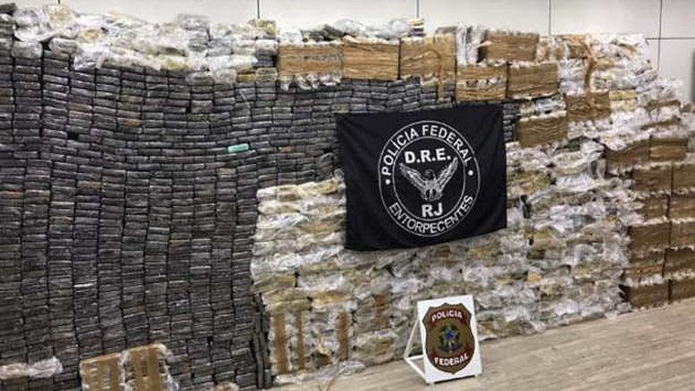 PF apreende 2,5 toneladas de cocaína no Rio, recorde no estado