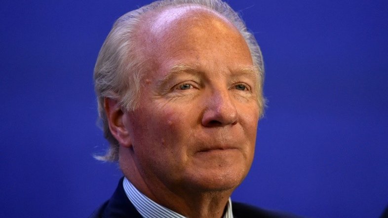 Ex-ministro francês é acusado em caso de financiamento ilegal da campanha de Sarkozy