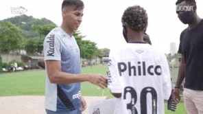 Futebol brasileiro faz gol de placa contra o racismo