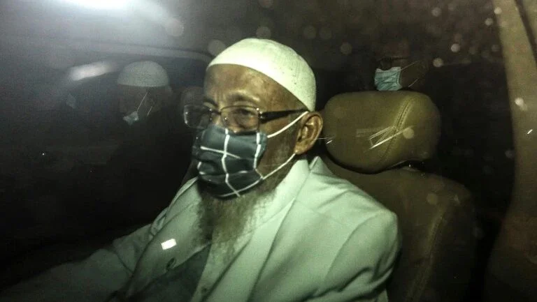 Indonésia solta líder religioso islamita ligado a atentados de Bali