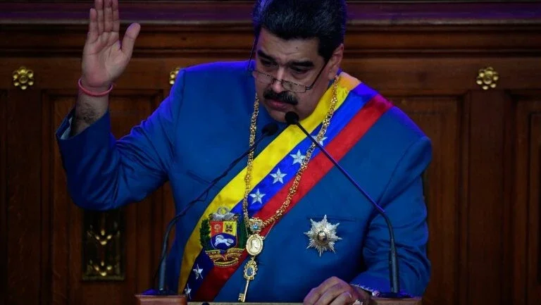 Maduro se diz disposto a estabelecer "novo caminho" com EUA