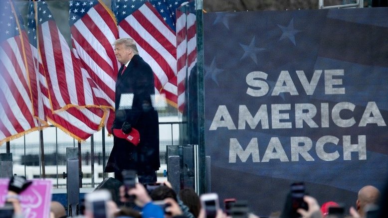 'Suprema corte' do Facebook julgará suspensão de Trump