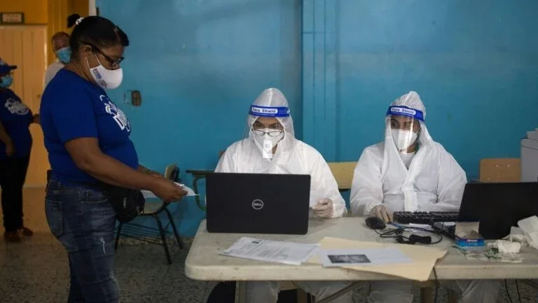 República Dominicana relaxa toque de recolher em meio à segunda onda da covid-19