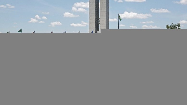 Caravanas de protestos contra Bolsonaro e a favor da vacinação no Brasil