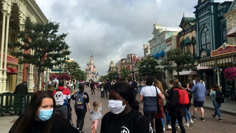 Disneyland Paris adia reabertura para 2 de abril