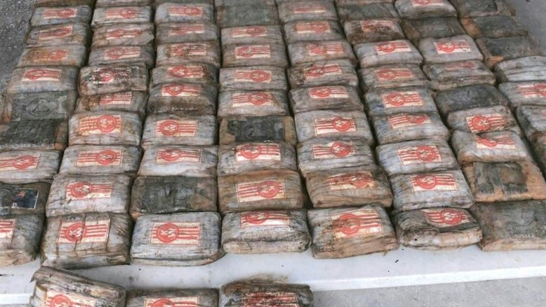 Apreensão recorde de 4,2 toneladas de cocaína em barco pesqueiro nas Antilhas