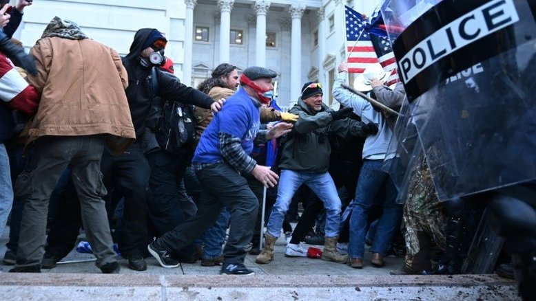 Guarda Nacional americana é acionada para ajudar a conter protestos pró-Trump