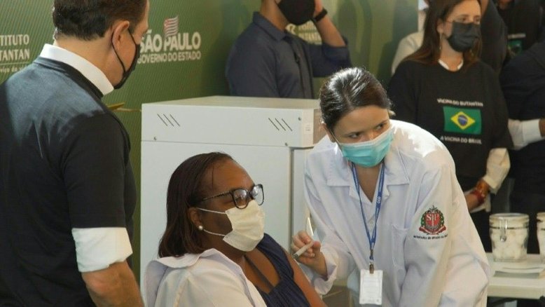 Vacinação no restante do Brasil começa ainda hoje