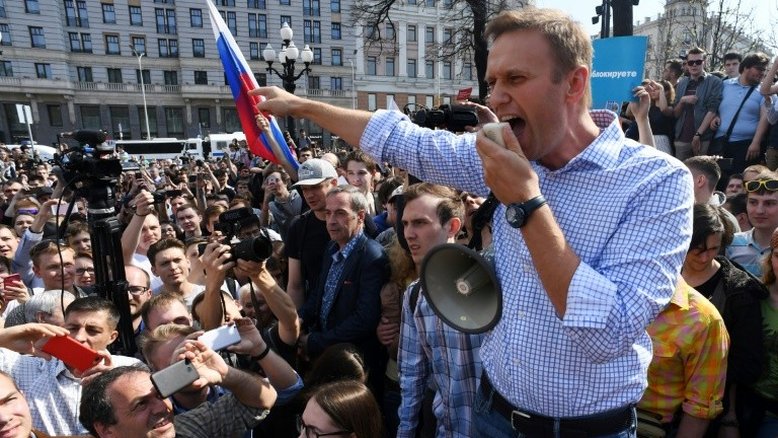 Alexei Navalny volta para a Rússia, apesar dos riscos