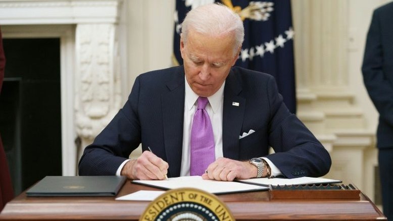 Biden toma medidas duras para conter mudanças climáticas: 'Hora de agir'