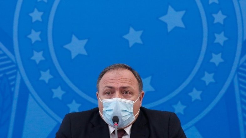 'Vacinação vai começar no dia D e na hora H', despista Pazuello