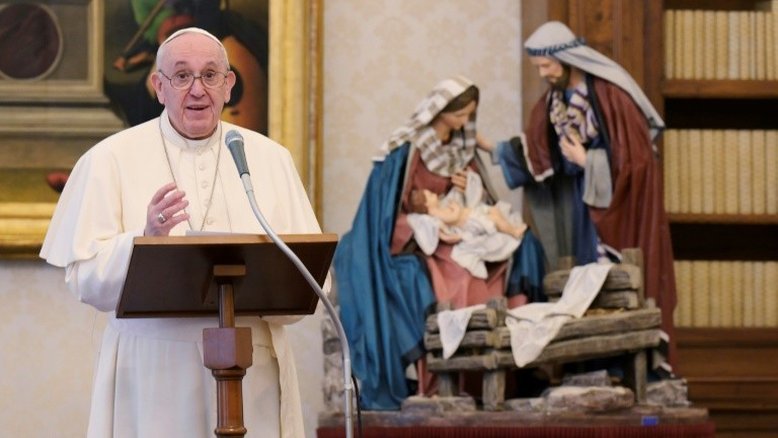 Papa Francisco descreve Maradona como um "poeta"