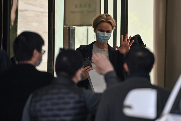 OMS inicia investigação em Wuhan, enquanto pandemia isola o Brasil