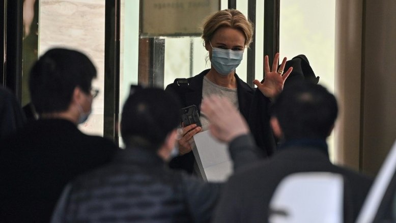 OMS inicia investigação em Wuhan, enquanto pandemia isola o Brasil