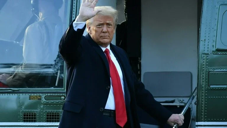 YouTube suspende conta de Trump por tempo indeterminado