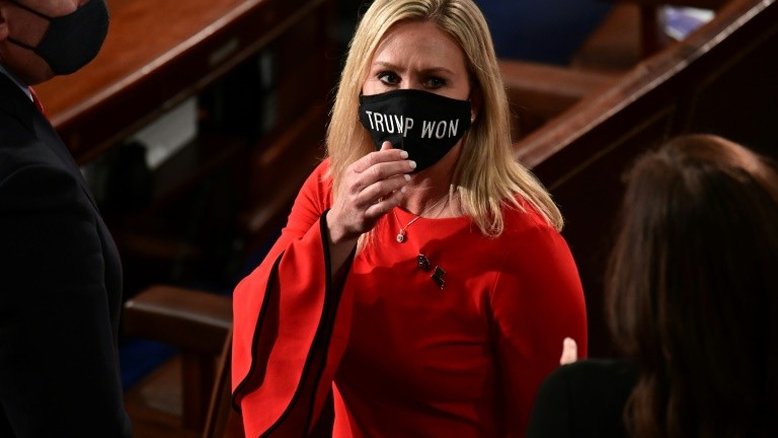 Twitter suspende conta de congressista de extrema direita nos EUA