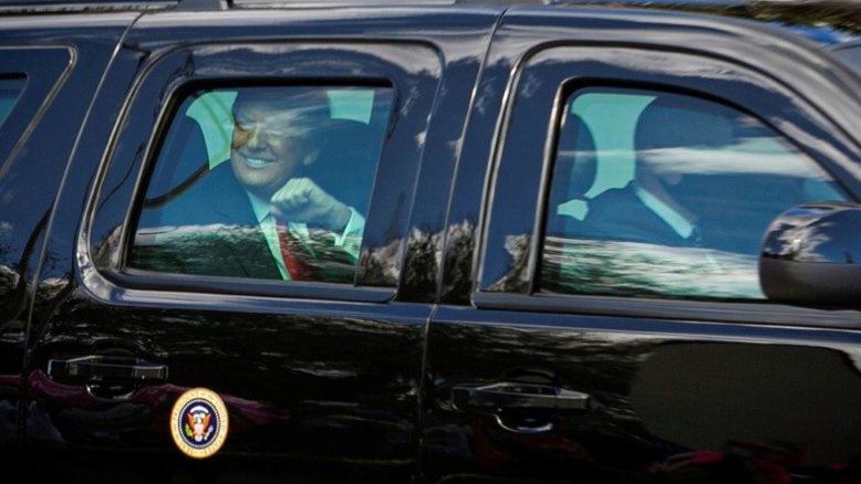 Trump retoma a vida de cidadão comum em seu clube em Mar-a-Lago, na Flórida