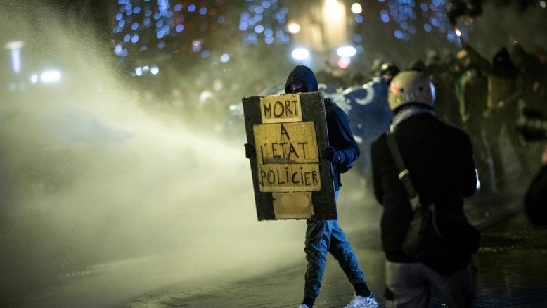 Milhares protestam na França contra a lei de 'Segurança Global'