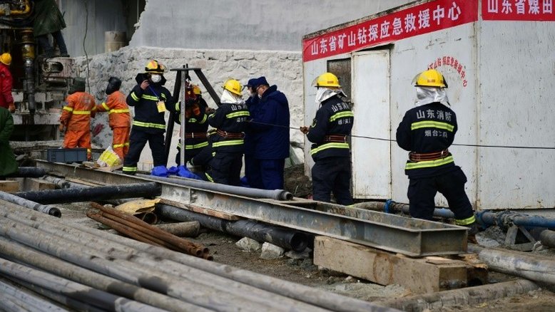 Socorristas estimam que precisam de mais 15 dias para resgatar mineiros na China