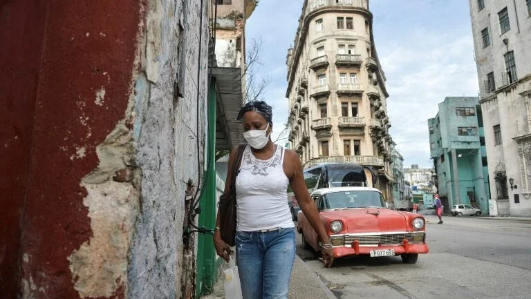 Cuba detecta primeiro caso de variante sul-africana do coronavírus