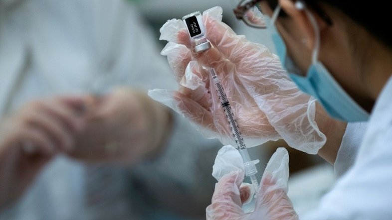 Segunda dose da vacina Pfizer pode ser adiada em alguns casos (comitê da OMS)