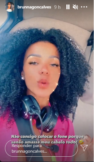 Brunna Gonçalves anda de helicóptero junto de Ludmilla e revela: "Morro de medo"