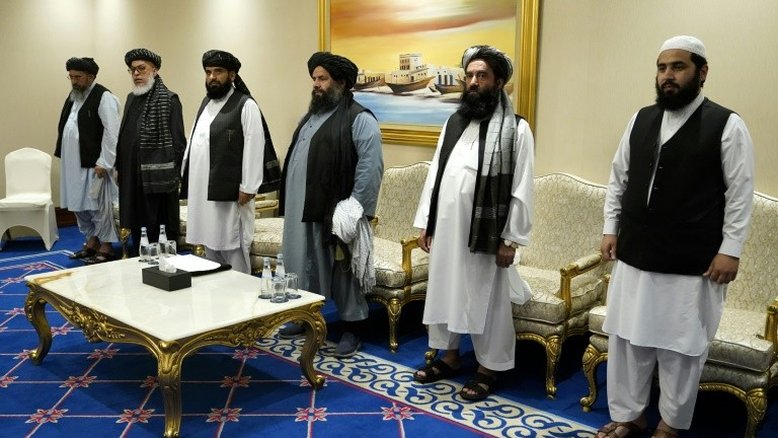 Negociadores afegãos acusam talibãs de atrasar negociações em Doha