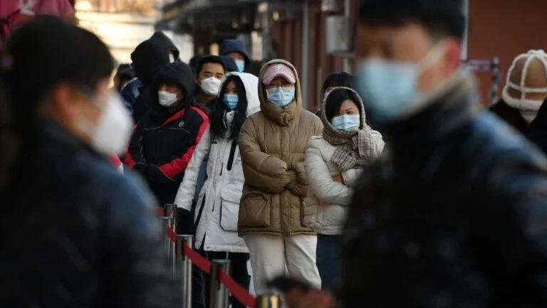 China fecha acessos à cidade de 11 milhões de habitantes por coronavírus