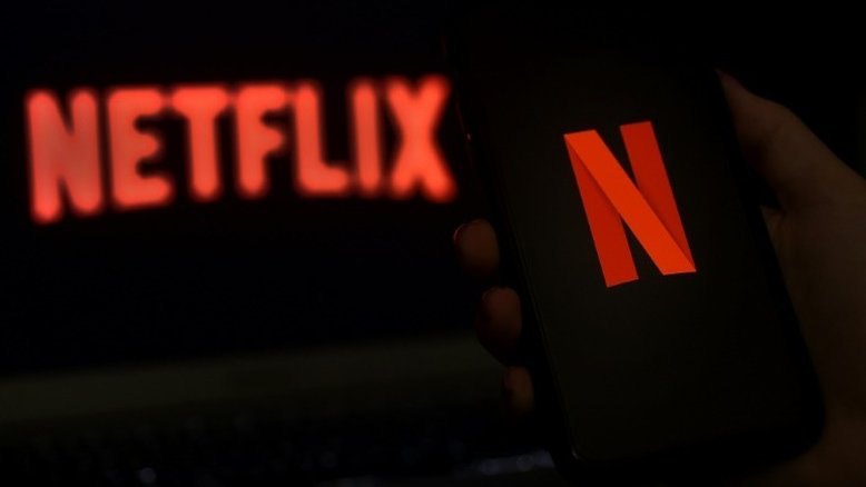 Bridgerton bate novo recorde da Netflix com 82 milhões de espectadores