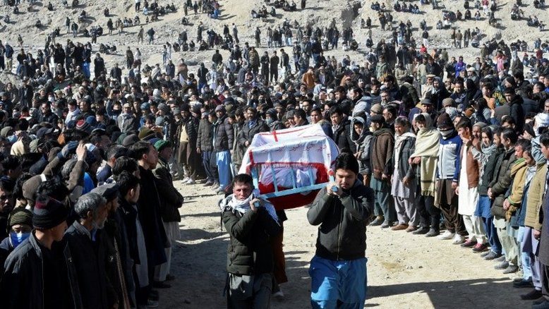 Hazaras do Paquistão enterram seus mortos após semana de protestos