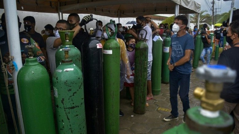 Governo do Amazonas rebate Pazuello e diz que não recusou ajuda federal