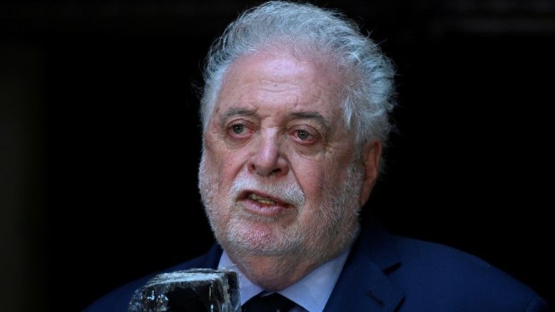 Escândalo das vacinas na Argentina: presidente pede renúncia do ministro da Saúde