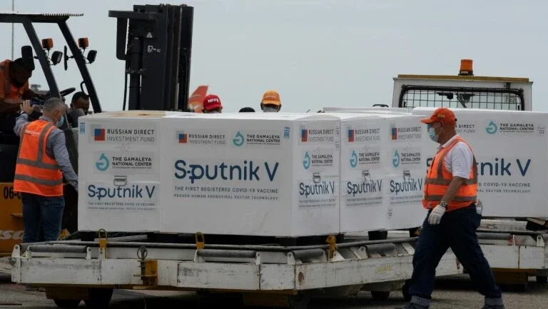 Venezuela começa a aplicar vacina russa Sputnik V em seu pessoal de saúde