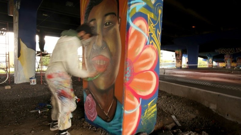 Um museu ao ar livre homenageia as vítimas da nova violência na Colômbia