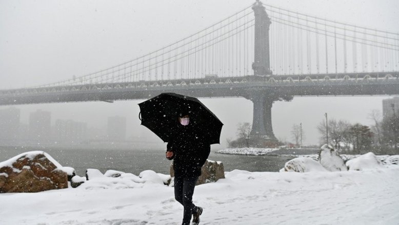 Onda de frio e tempestades de neve nos EUA diminuirão no fim de semana
