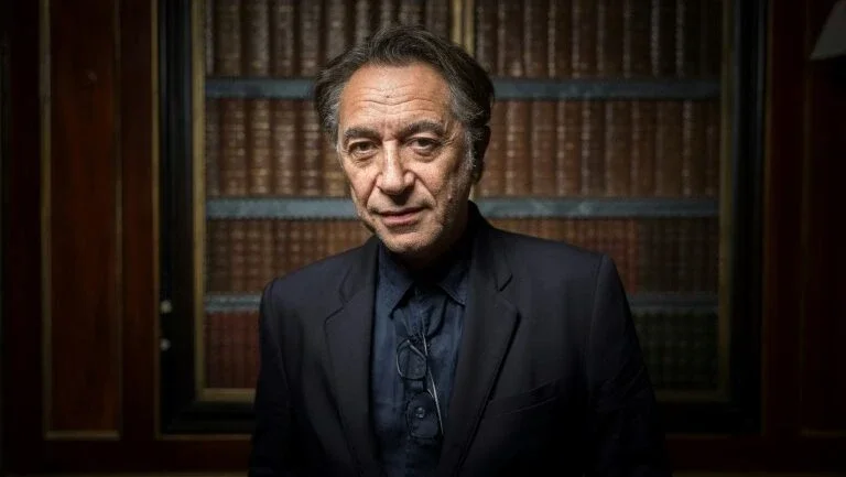 Filha do ator francês Richard Berry o acusa de abusos sexuais