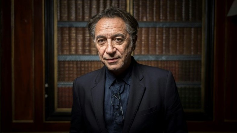 Filha do ator francês Richard Berry o acusa de abusos sexuais