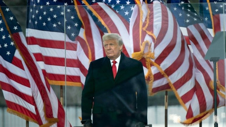 Trump contrata advogados acostumados a polêmicas para julgamento de impeachment