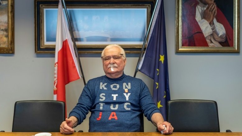 Lech Walesa indica opositor russo Alexei Navalny para o Nobel da Paz