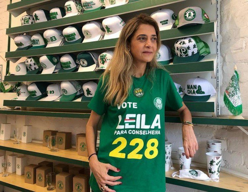 ATENÇÃO! De acordo com jornalista, dívida do Palmeiras com a Crefisa está pequena