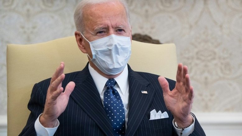 Biden se reúne com diretores de empresas para discutir aumento do salário mínimo