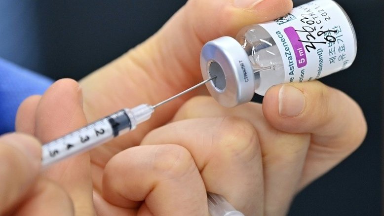 Matéria-prima para produzir 12 milhões de doses de vacina chega ao Rio