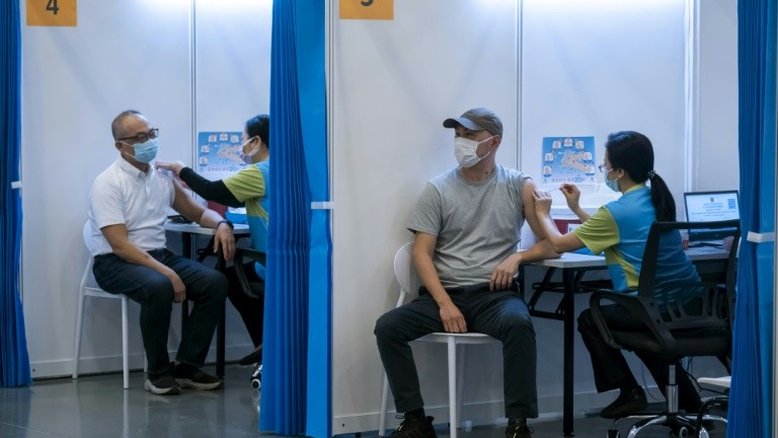 Hong Kong e Coreia do Sul iniciam campanhas de vacinação anticovid