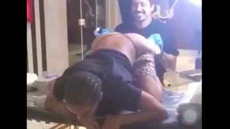 Ginecologista diz se tatuagem que Anitta fez no ânus pode causar problemas