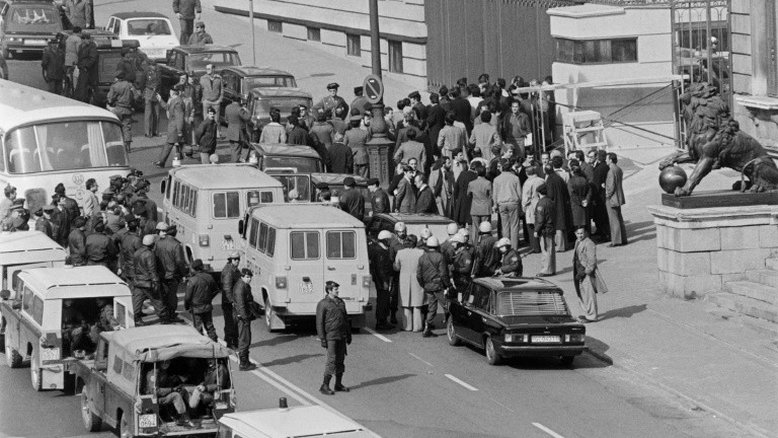 Espanha celebra 40 anos de golpe fracassado que impulsionou a democracia e transformou o Exército