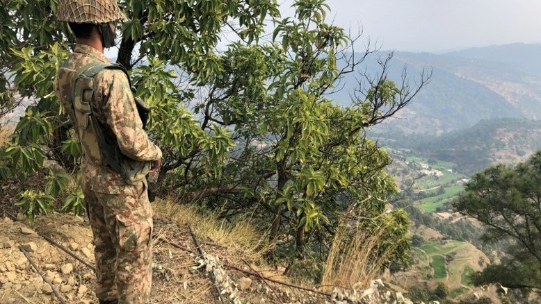 Paquistão e Índia se comprometem a respeitar cessar-fogo na Caxemira