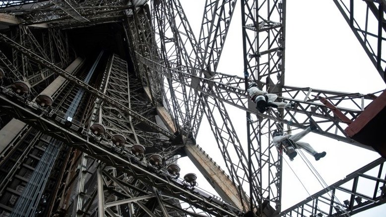 Torre Eiffel revestida de dourado para os JO de 2024