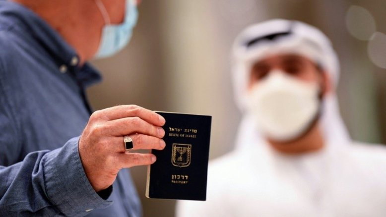 Passaporte de vacinação ganha terreno no mundo