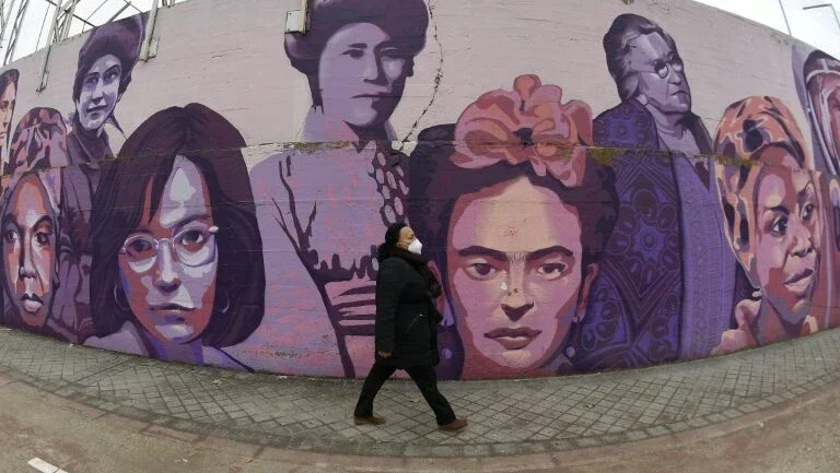 Frida Kahlo mais natural, através das lentes de Lucienne Bloch